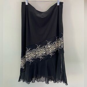 TRIBAL Y2K Sequin Embroidered Ruffle Hem Black/Crème Skirt